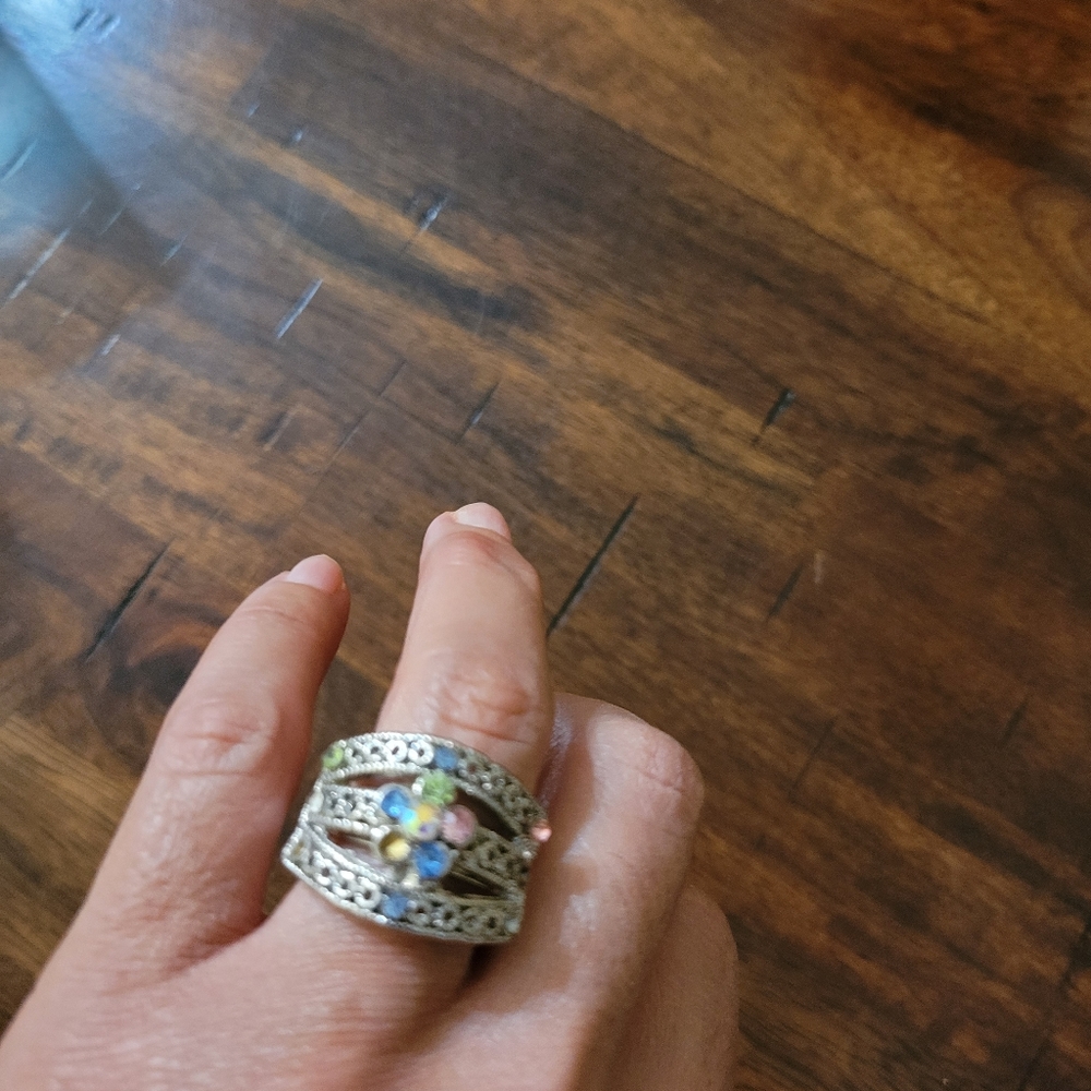 Unique Silver Tone Stone Adjustable Ring - image 3